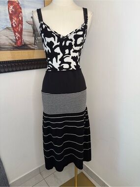 Marc Cain Black & White Knit Dress Size US 10 Abstract Print Striped Designer